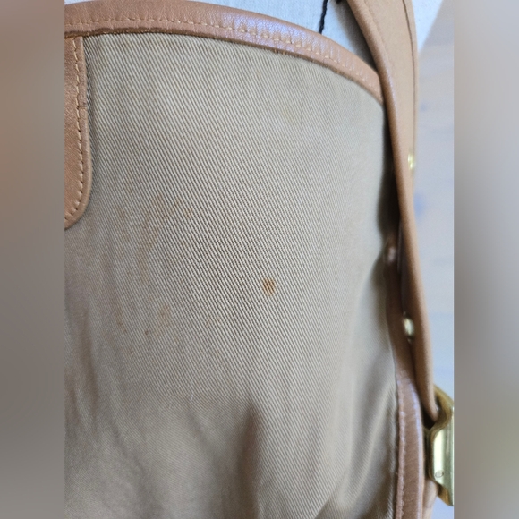 Vintage Coach 9718 Shoulder Crescent Flap Bag With Vintage Gold Hardware - Picture 12 of 16